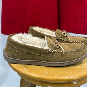 MySlipper mens suede faux Sherpa Moccasin Slipper by MyPillow. 8